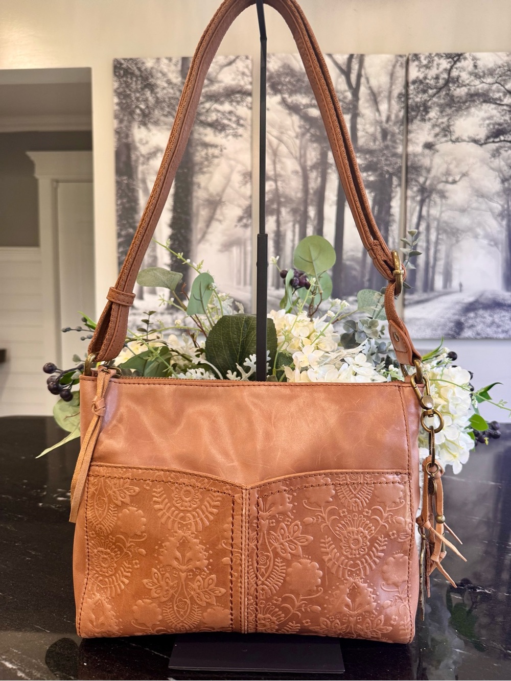 🤎The Sak Melrose Tobacco Floral Embossed Leather Shoulder Bag